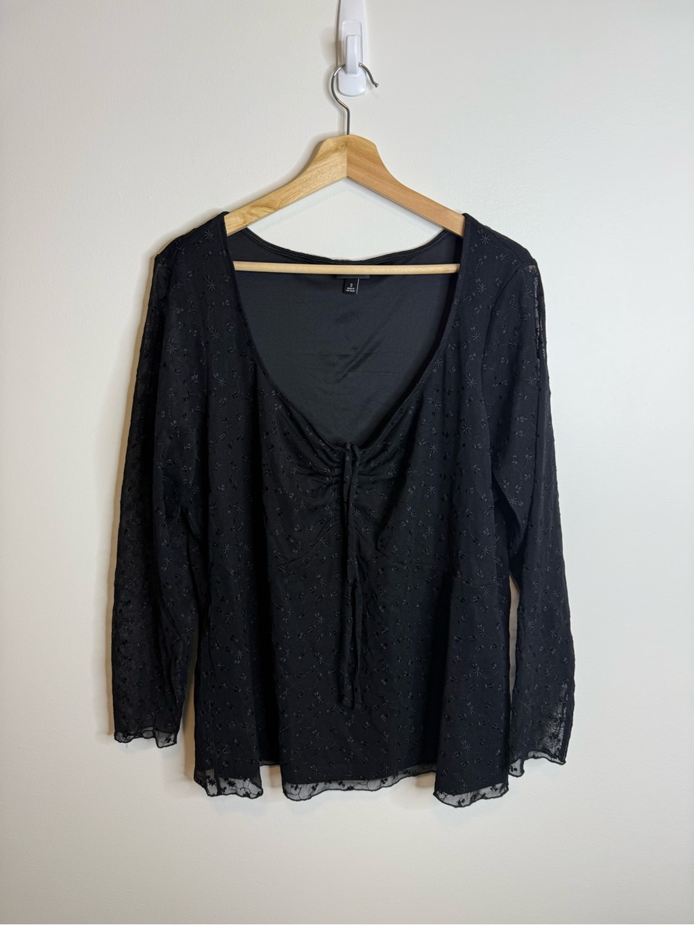 torrid Black Long Sleeve Sheer Eyelet Tie-Front Blouse size 3x